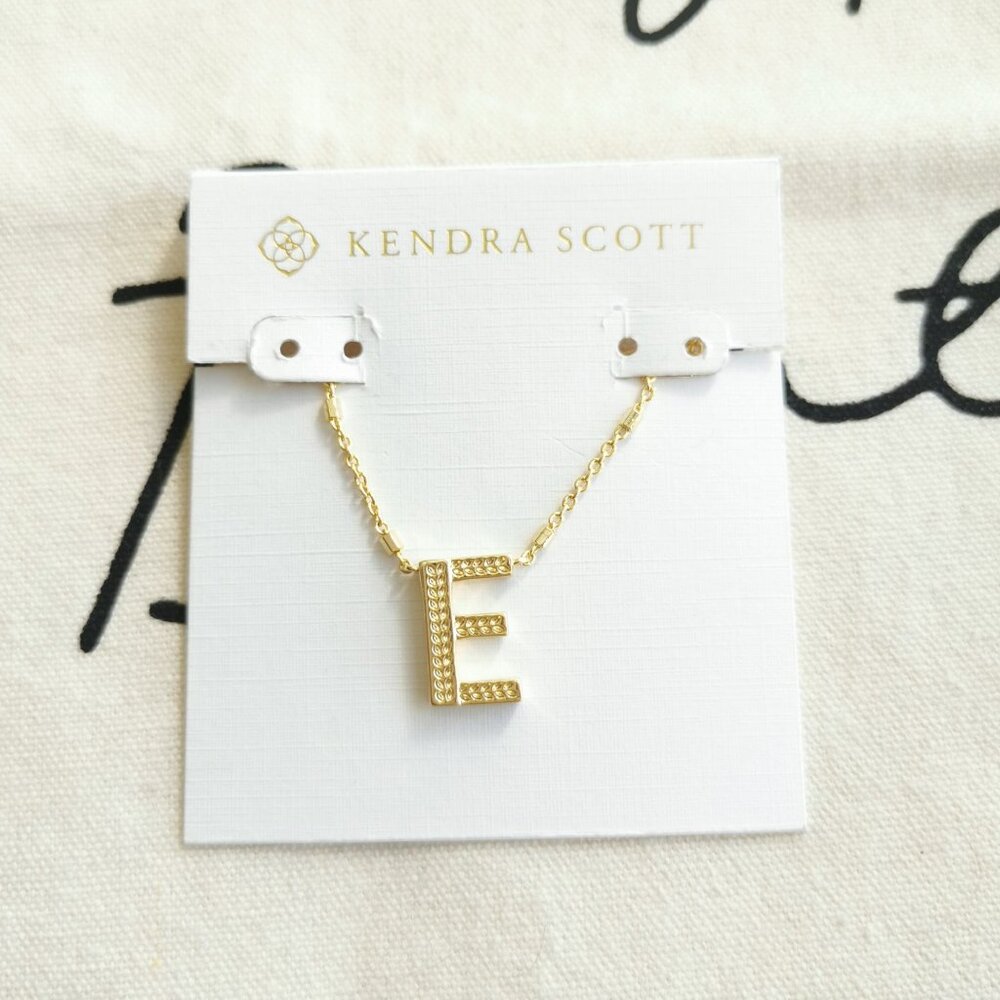 Kendra Scott E Pendant Necklace - Letter - Gold